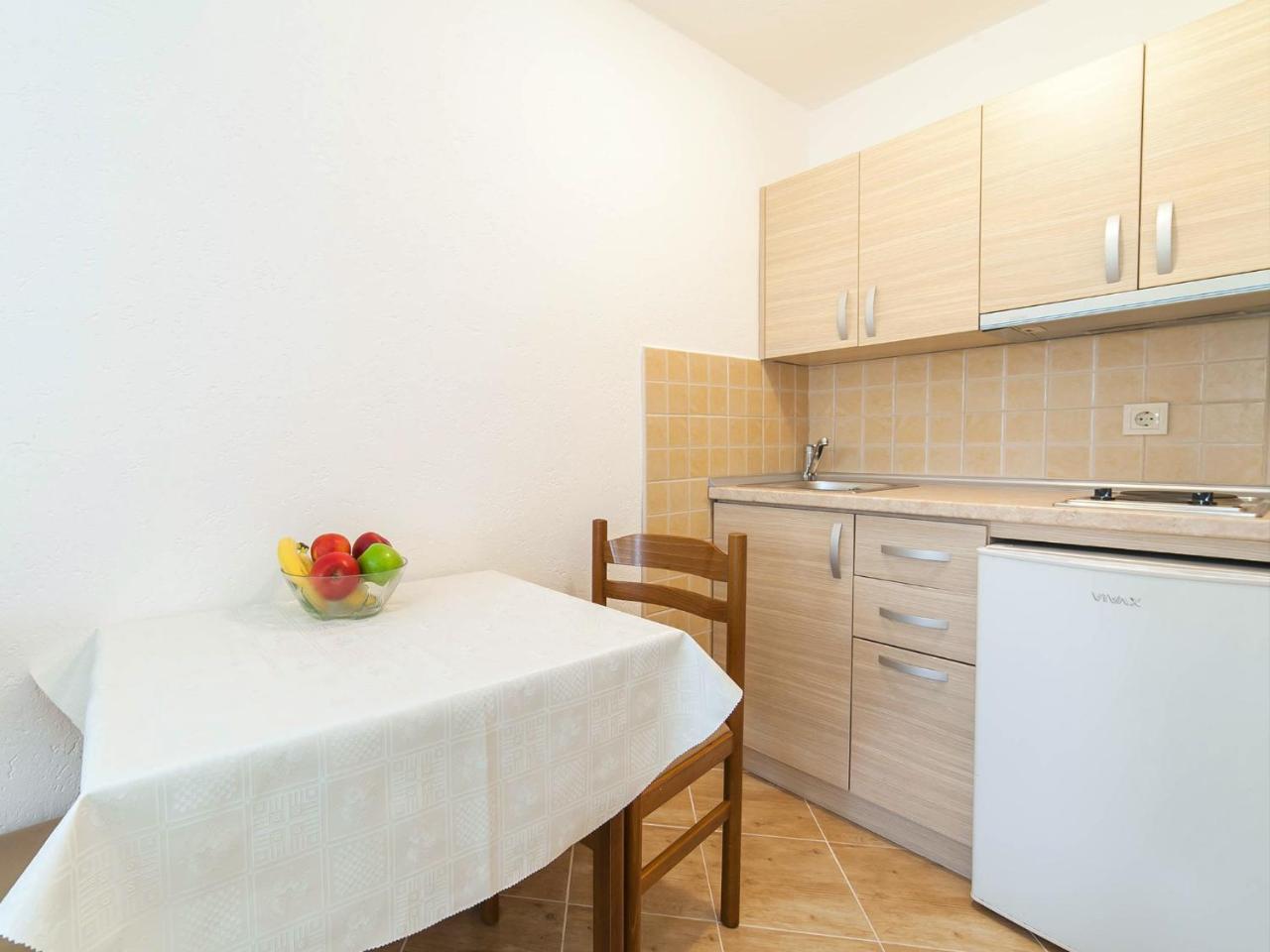 Hana Accommodation Sveti Stefan Bagian luar foto