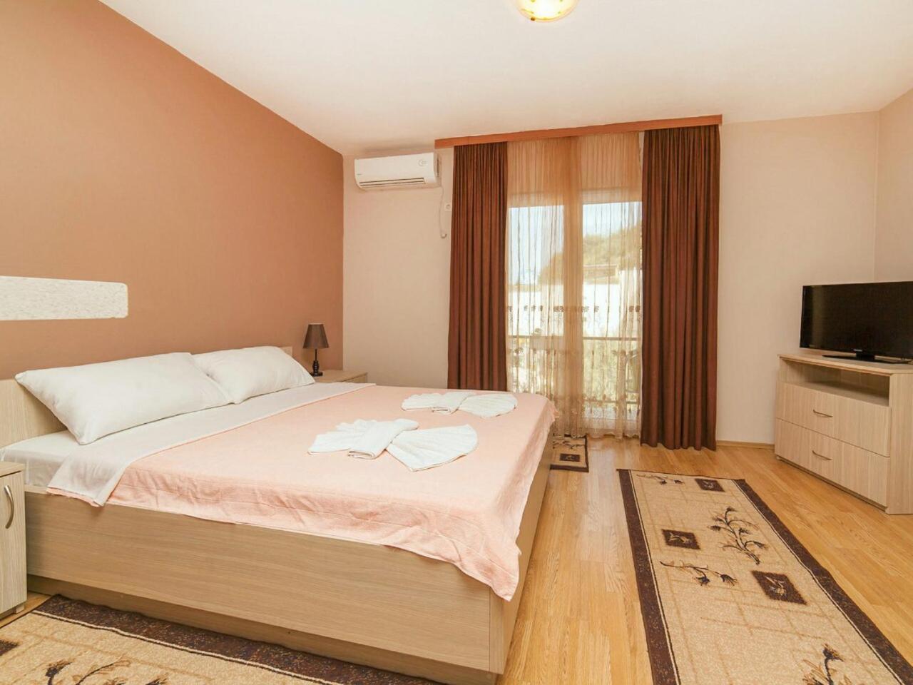 Hana Accommodation Sveti Stefan Bagian luar foto