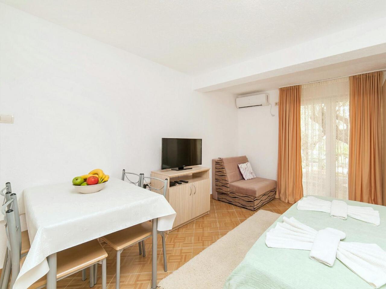 Hana Accommodation Sveti Stefan Bagian luar foto