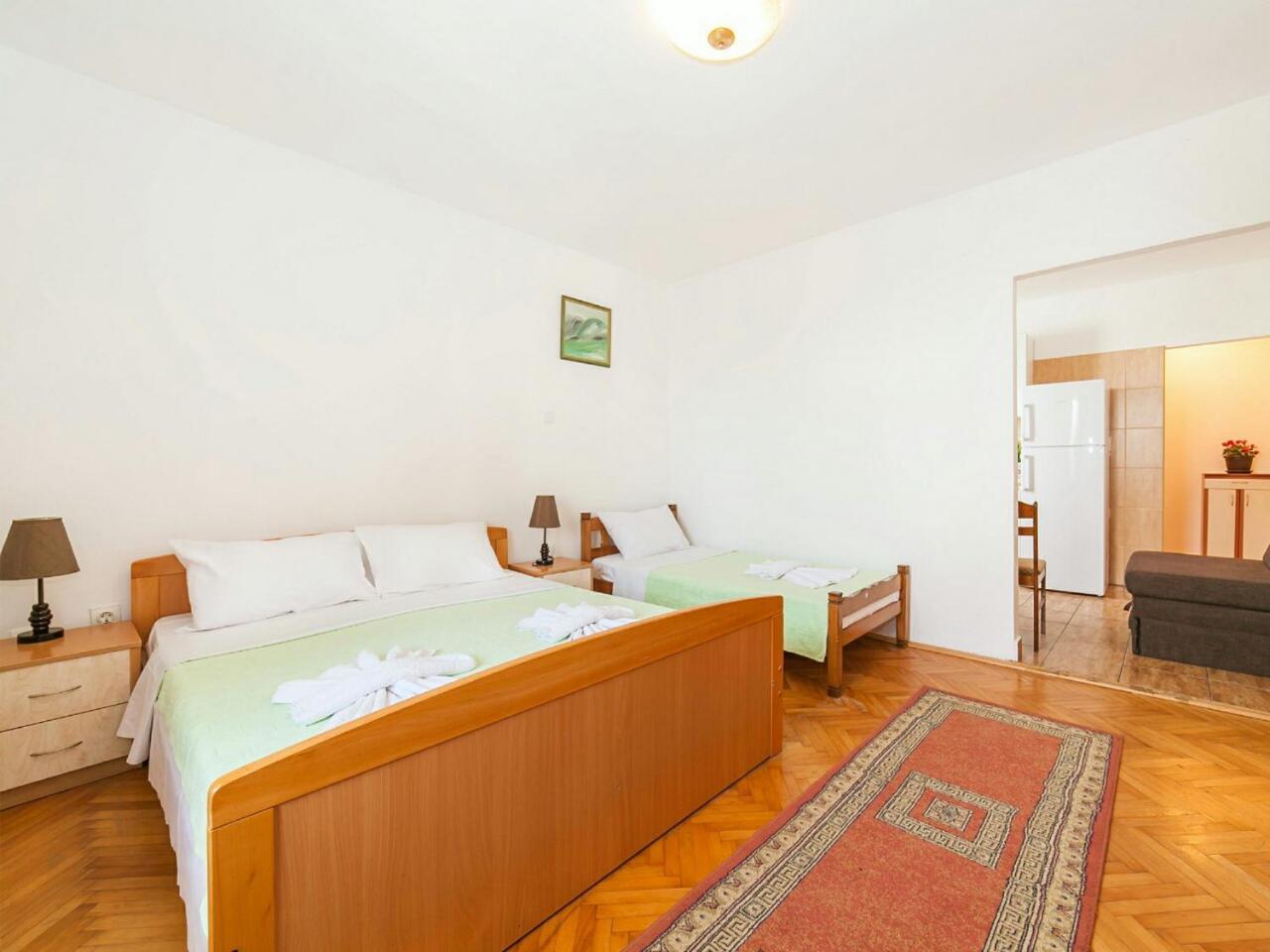 Hana Accommodation Sveti Stefan Bagian luar foto