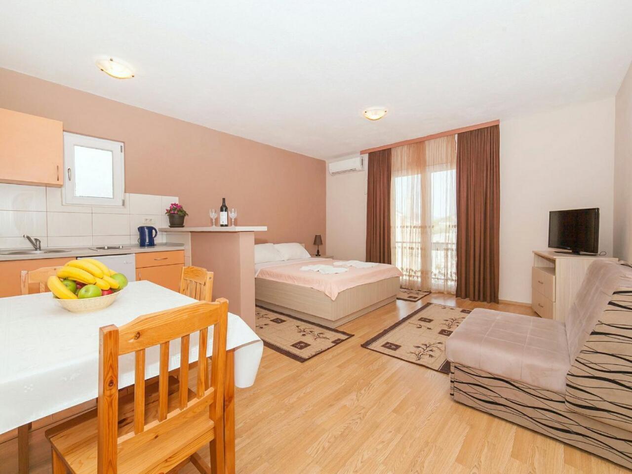 Hana Accommodation Sveti Stefan Bagian luar foto